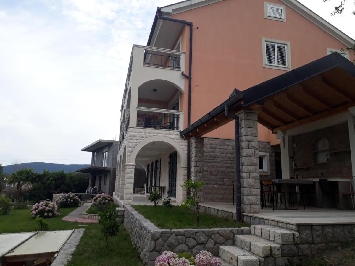 Apartmani Andrea Studio Херцег Нови Екстериор снимка