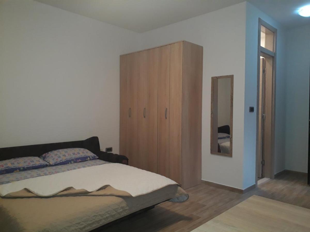 Apartmani Andrea Studio Херцег Нови Екстериор снимка